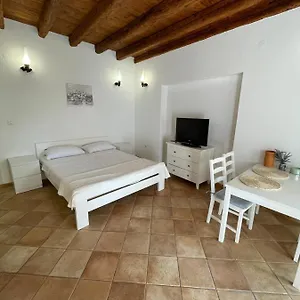 Studio Ana Apartment Vrsar