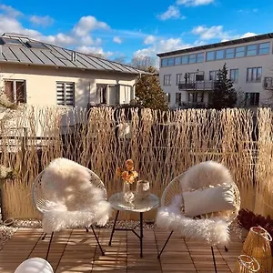 Amalfi - Stylish With Terrace Apartment Schönefeld